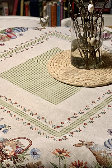 Manteles y pañuelos tapizados POMLÁZKA