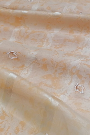 Cortina de miel con hojas.