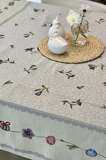 Mantel tapiz y bufanda HUEVOS DE PASCUA CON VIOLETA
