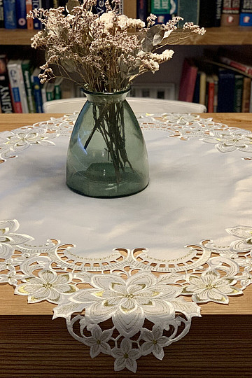 Mantel navideño bordado ESTRELLA ORO