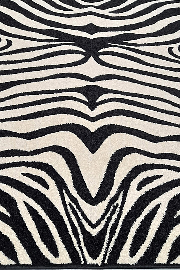 Alfombra en blanco y negro