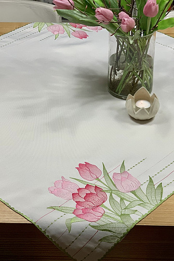 Mantel y bufanda bordados Tulipanes rosas