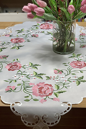 Mantel y bufanda bordados ROSA