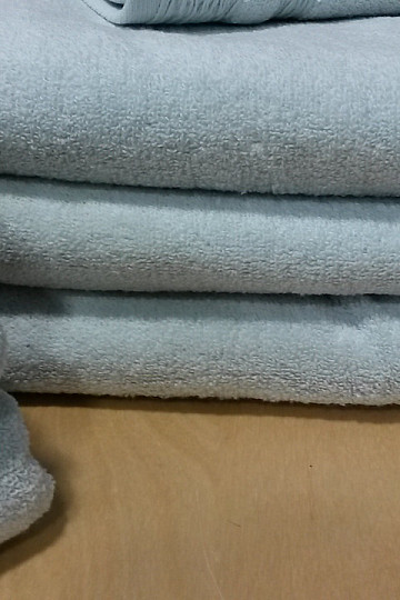 Toalla de lujo y toalla de baño EGERIA verde gris