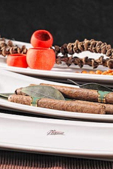 Plato de porcelana MERRY blanco