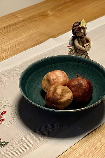Mantel y pañuelos navideños bordados VELA