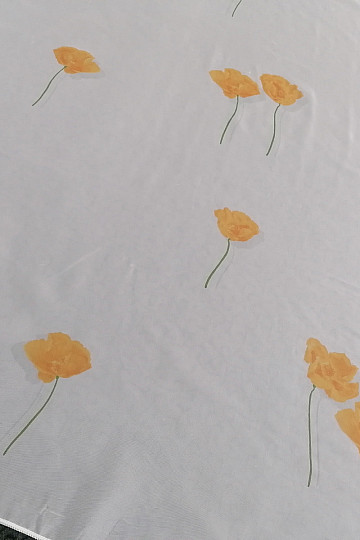Cortina de gasa blanca - amapolas naranjas