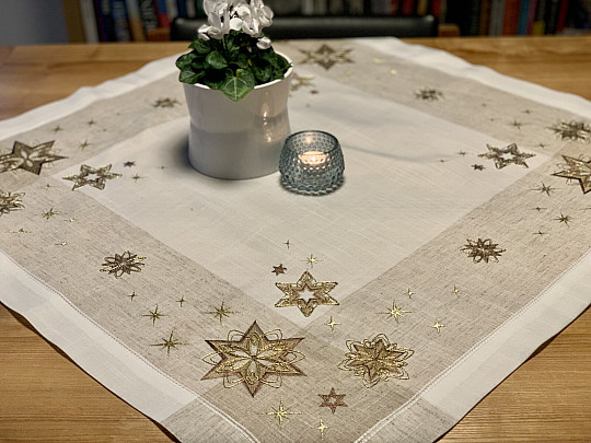 Mantel navideño bordado, Mantón de estrellas