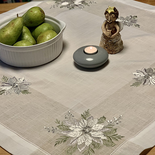 Manteles y pañuelos navideños bordados Estrella de Plata
