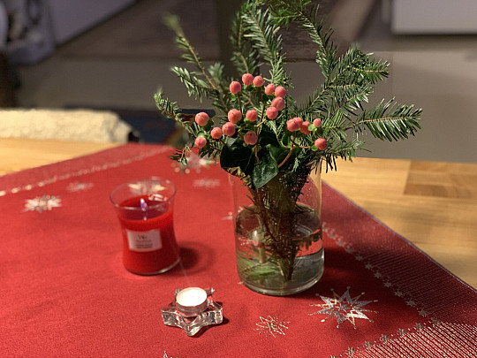 Mantel navideño bordado rojo oscuro 1