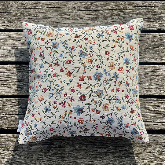 Funda de almohada tapiz JURKOVIČ II PEQUEÑAS FLORES