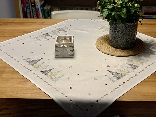 Mantel y mantones navideños bordados ARBOLES DE ORO BLANCO