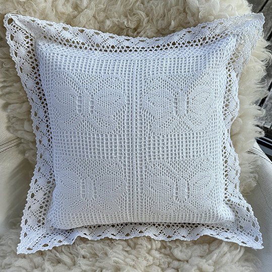 Funda de almohada decorativa de encaje con mariposa blanca
