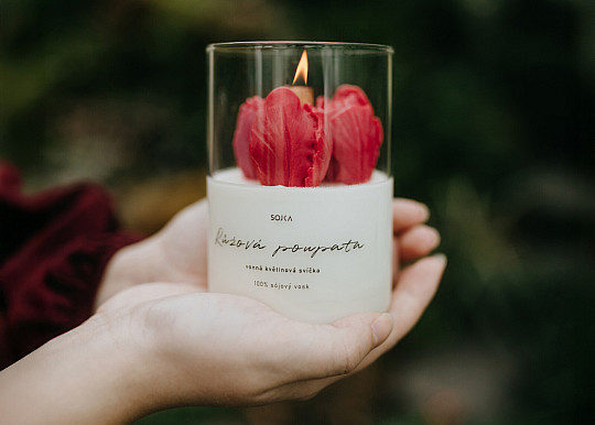 Vela floral perfumada ROSE BUDS con tapa.