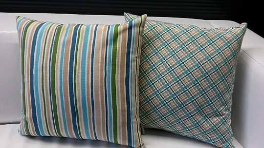 Funda de cojín decorativa EUGEN STRIP turquesa-marrón
