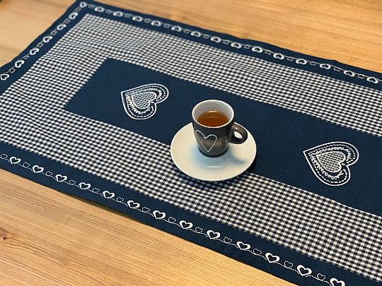 Mantel y pañuelo bordado ESTILO COUNTRY azul