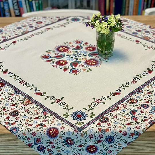 Mantel tapiz y pañuelo JURKOVIC 1