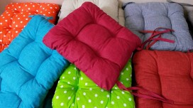 Cómo conseguir cojines para sillas y combinarlos con otros textiles para el hogar
