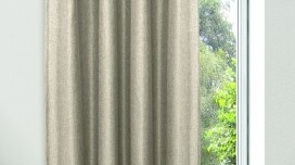 Las cortinas y visillos también pertenecen a una casa moderna.