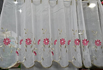 Nuevas cortinas para vidrieras.