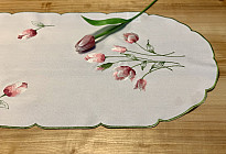 Manteles bordados con motivos primaverales.