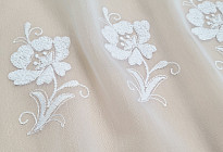 Cortinas para cualquier interior: vidrieras y por metros