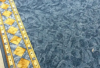 Peldaños para la cocina. Alfombras prácticas y duraderas
