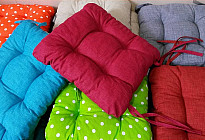 Cómo conseguir cojines para sillas y combinarlos con otros textiles para el hogar