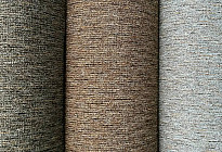 Seleccionamos alfombras con bucles para el apartamento.