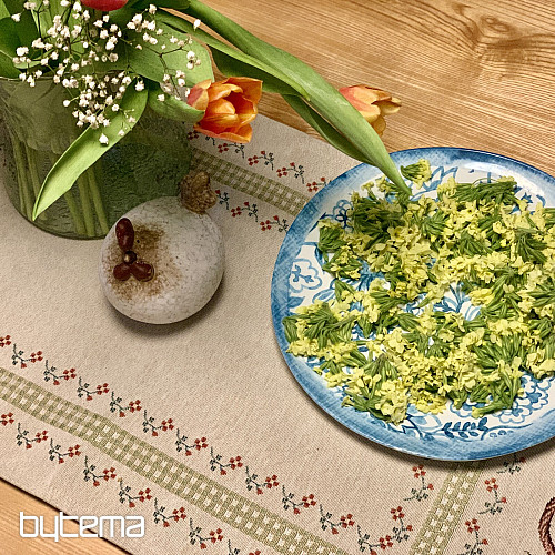 Manteles y pañuelos tapizados POMLÁZKA