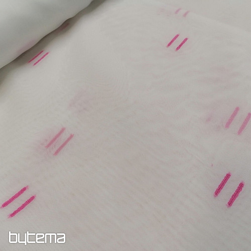 Cortina de gasa color crema claro con líneas pespunteadas en rosa