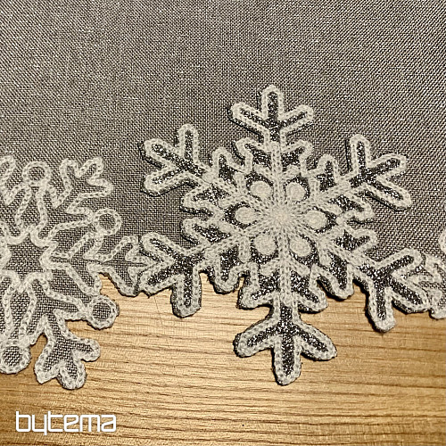 Mantel navideño bordado gris con copos