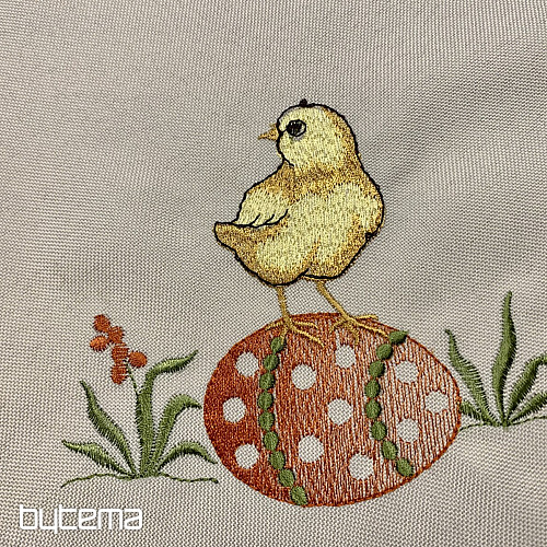 Manteles y bufandas bordados POLLO amarillo