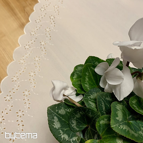 Mantel bordado y ovalado FLORES BORDADAS blanco