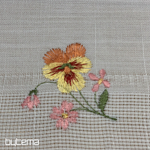 Mantel y chal bordados FLORES DEL JARDÍN
