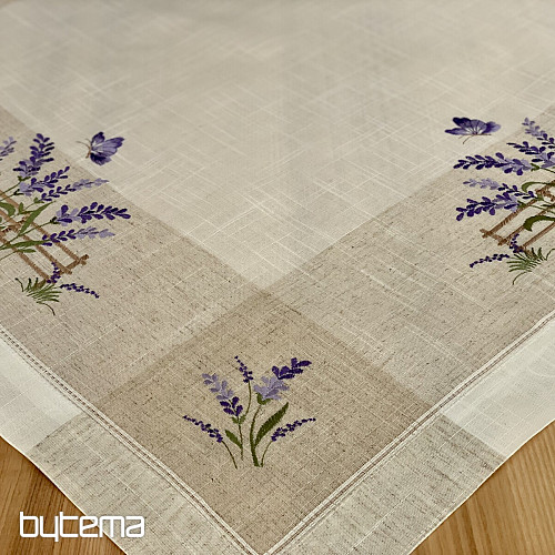 Mantel y chal bordados LAVANDA DETRÁS DE LA VALLA