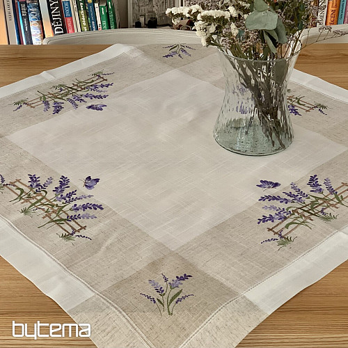 Mantel y chal bordados LAVANDA DETRÁS DE LA VALLA