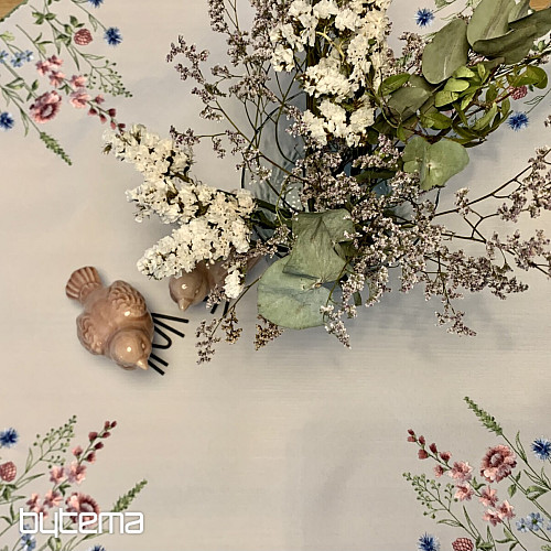 Mantel y mantón bordado FLORES DEL PRADO