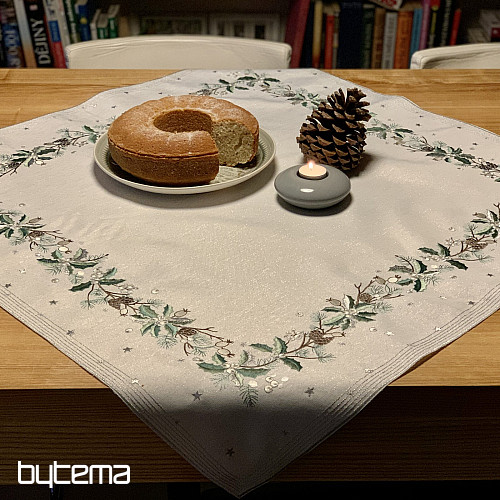 Mantel y pañuelo navideño bordado AGUJAS Y CONOS