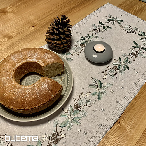 Mantel y pañuelo navideño bordado AGUJAS Y CONOS