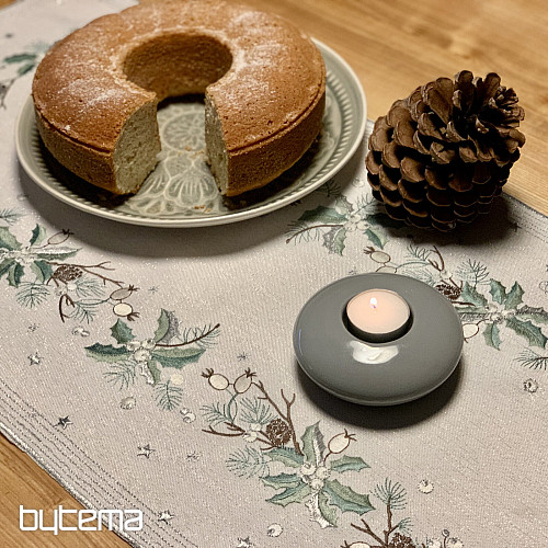 Mantel y pañuelo navideño bordado AGUJAS Y CONOS