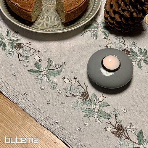 Mantel y pañuelo navideño bordado AGUJAS Y CONOS