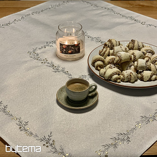Mantel y chal navideño bordado SILVER MISTLE