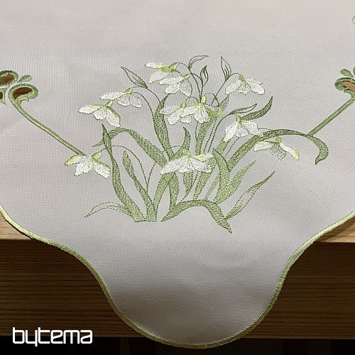 Mantel y bufanda bordados BLANCANIEVES