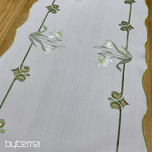 Mantel y bufanda bordados BLANCANIEVES