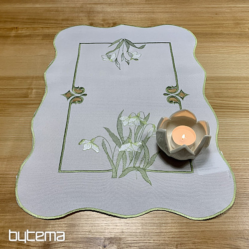 Mantel y bufanda bordados BLANCANIEVES