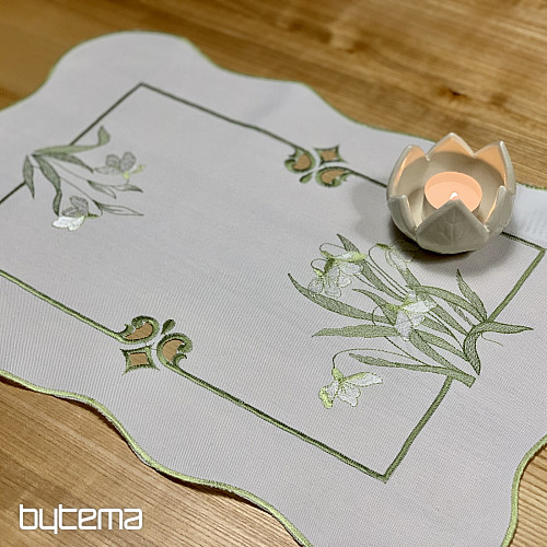 Mantel y bufanda bordados BLANCANIEVES
