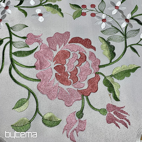 Mantel y bufanda bordados ROSA