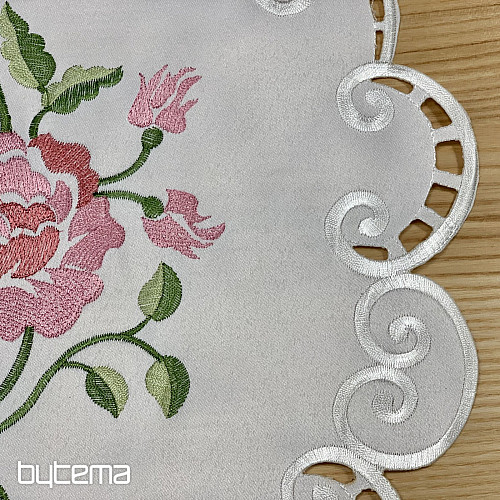 Mantel y bufanda bordados ROSA