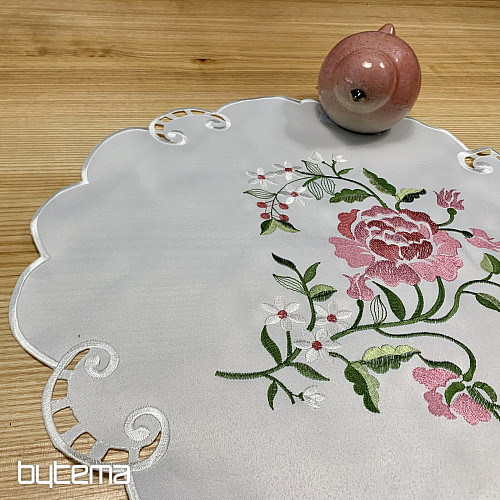 Mantel y bufanda bordados ROSA